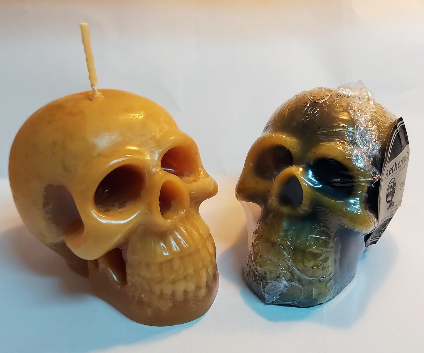 Clean Shave (skull candle)