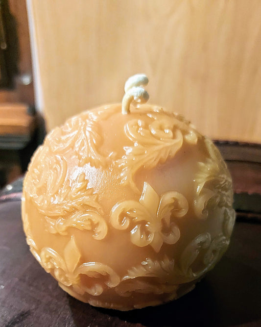 Fleur de lis Ball candle